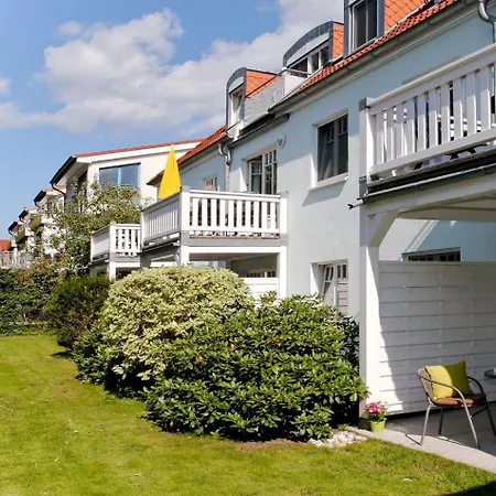 Strandstrasse 32 - 04-36 *